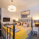 Mademoiselle's Boutique Whitby