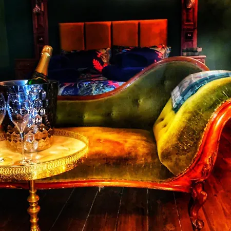 Mademoiselle's Boutique