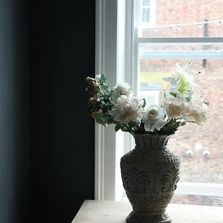 Apartment Mademoiselle's Boutique Whitby