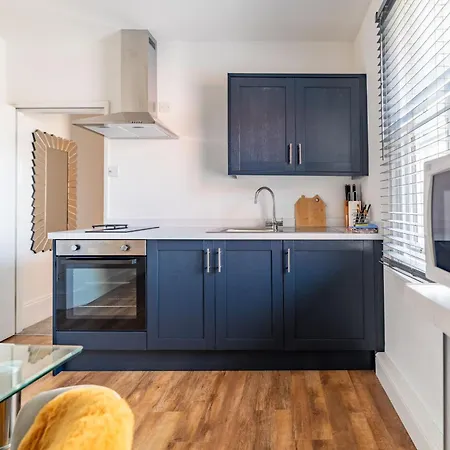 Mademoiselle's Boutique Apartment *