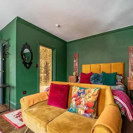 Mademoiselle's Boutique