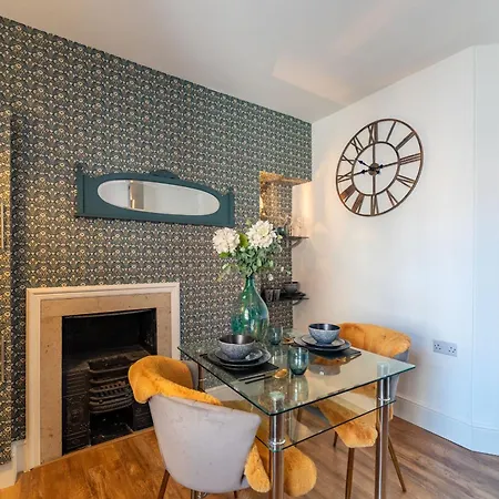 公寓 Mademoiselle's Boutique 惠特比