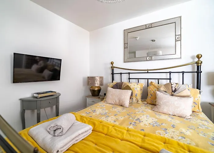 Mademoiselle's Boutique * Whitby