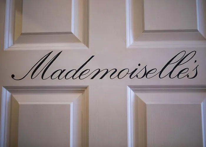 Mademoiselle's Boutique Apartamento *